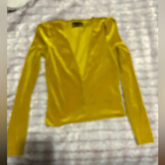 Urban Outfitters Top Gold Velvet Small - Picture 2 of 7